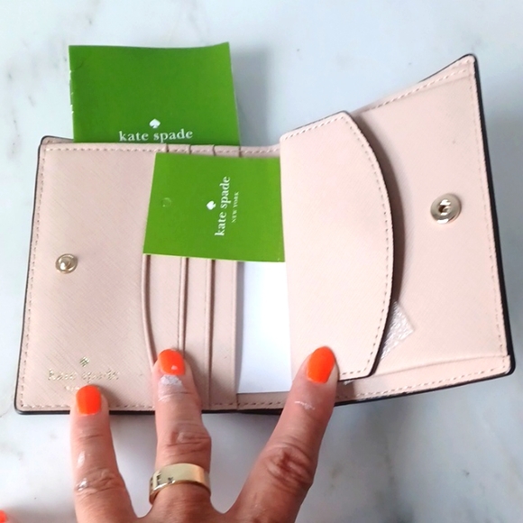 Kate Spade NY small wallet. - Picture 7 of 8